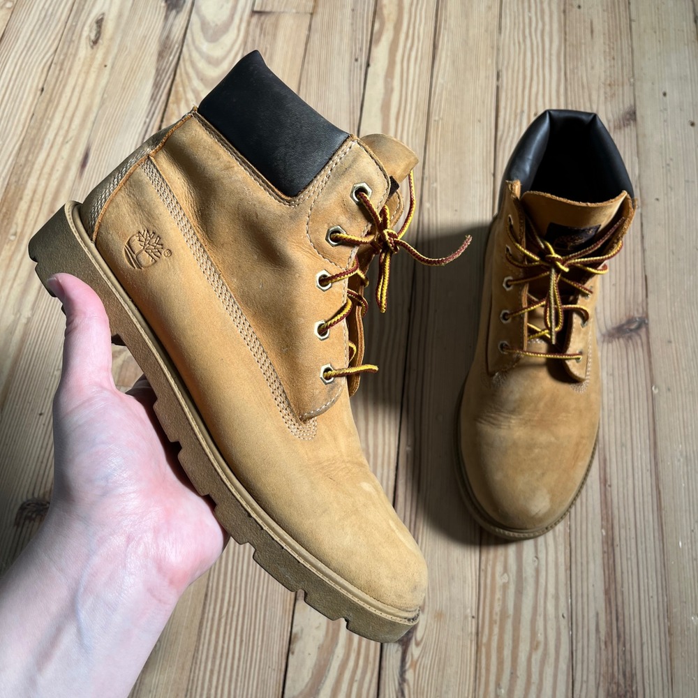 Timberland 6-Inch Premium Waterproof Boot Kids Size 6 Wheat Tan Nubuck Leather